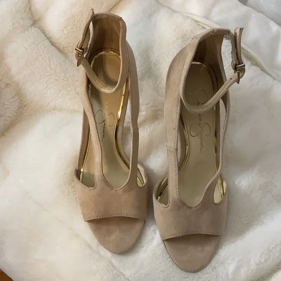 Jessica Simpson beige ankle strap suede heels - Picture 4 of 6